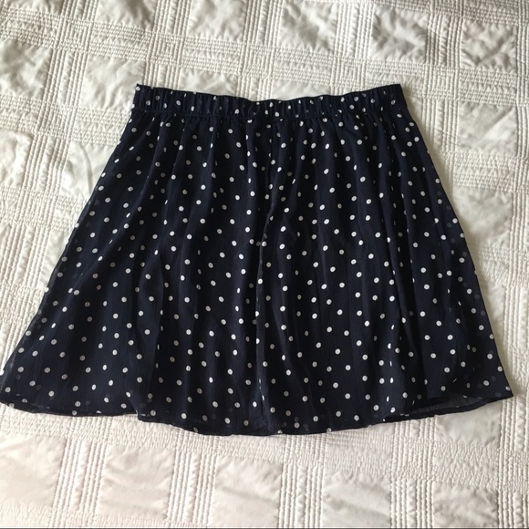 Old Navy Dresses & Skirts - 🔴OLD NAVY Navy Blue & White Polka dot skirt, S